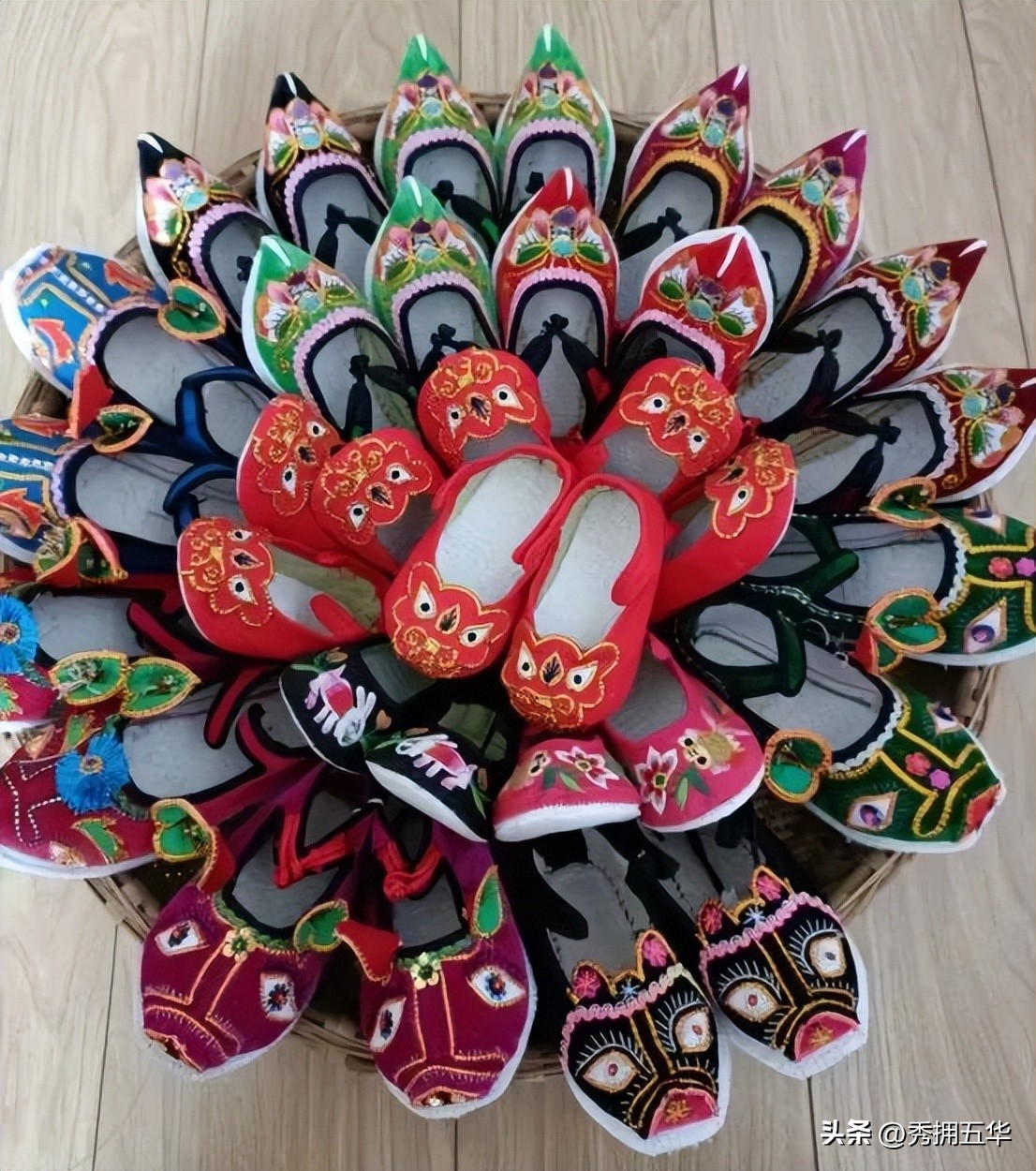 大理古城手工绣花鞋,白族手工绣花鞋