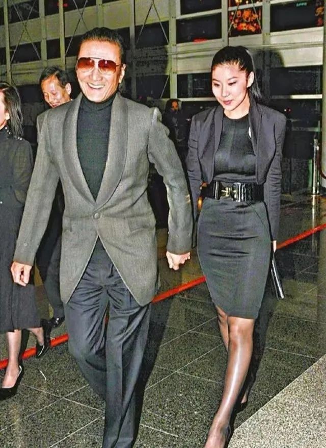 向华强和谢贤李小龙,谢贤成龙视频