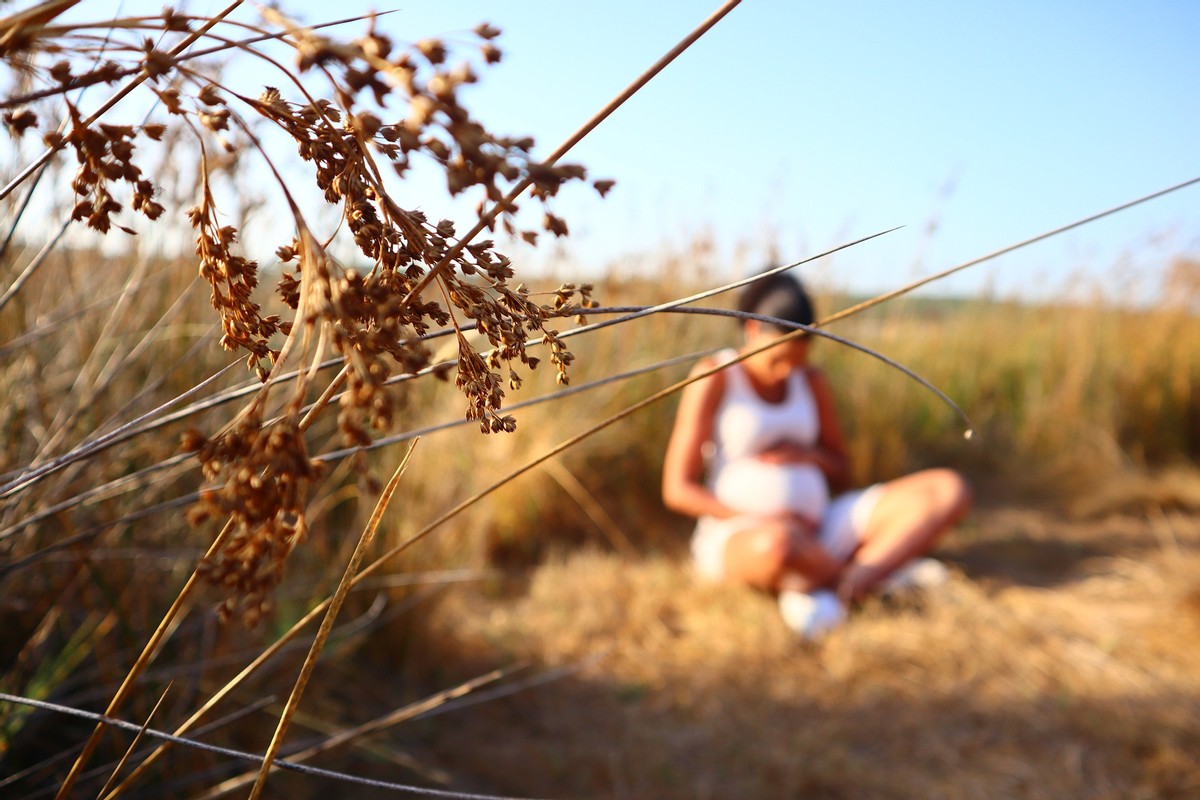 水肿、孕吐、腿抽筋，孕妈妈要提前学会的几招处理方法