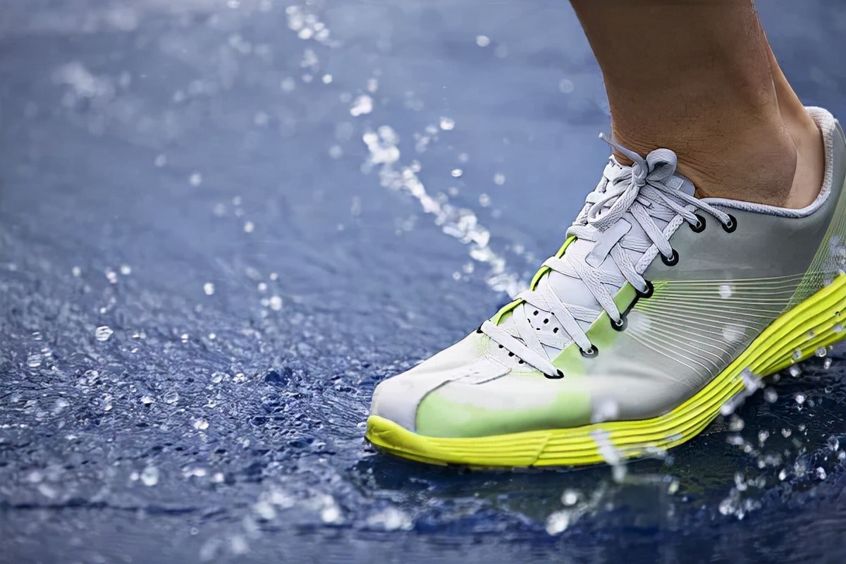 湿气缠身不用愁一个方子解忧愁,长期被湿气缠身哪两个部位发黑