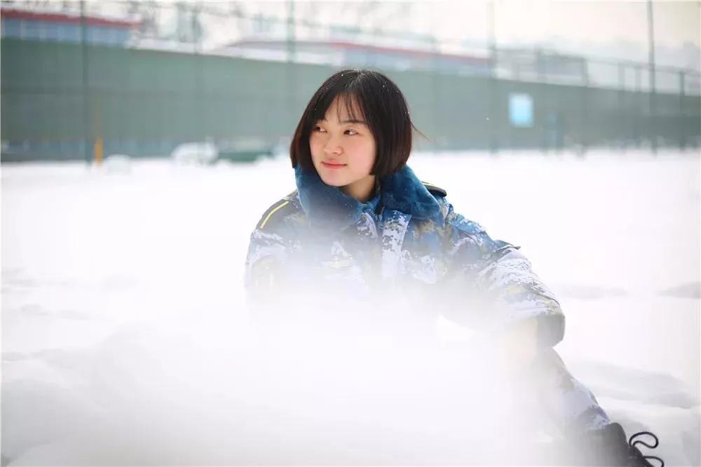 部队里打雪仗,部队打雪仗站岗