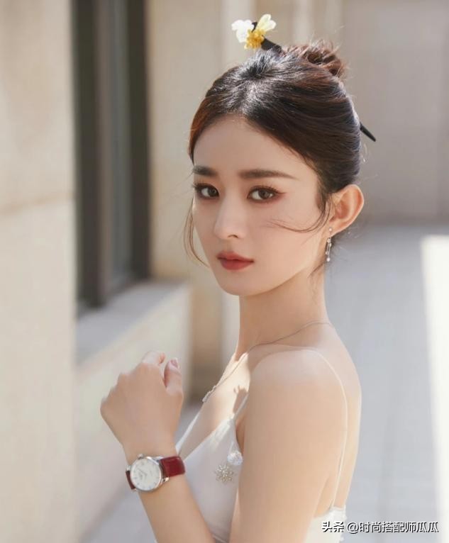 女人脸上有这二个特征的不显老,脸上有这3种特征的女人年纪越大