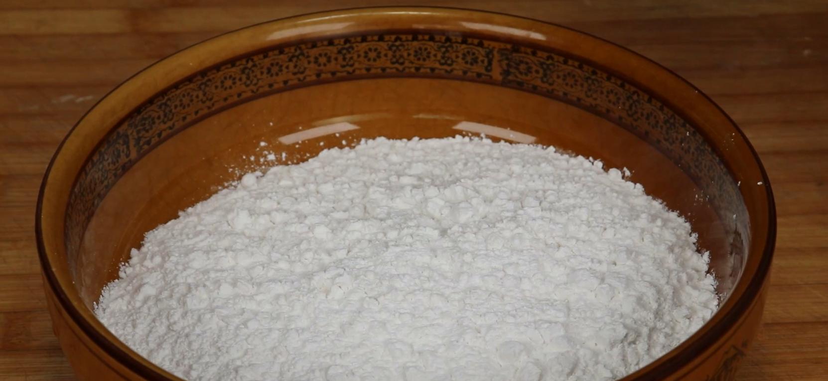 糯米粉加两个鸡蛋做的特别好吃,糯米粉最好吃的做法加两个鸡蛋