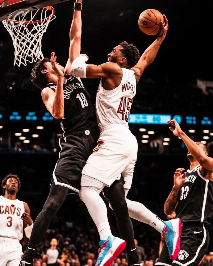 逗妹吐槽：丁丁比利时队长裤袜队副，不怕裤袜再一次“转正”？