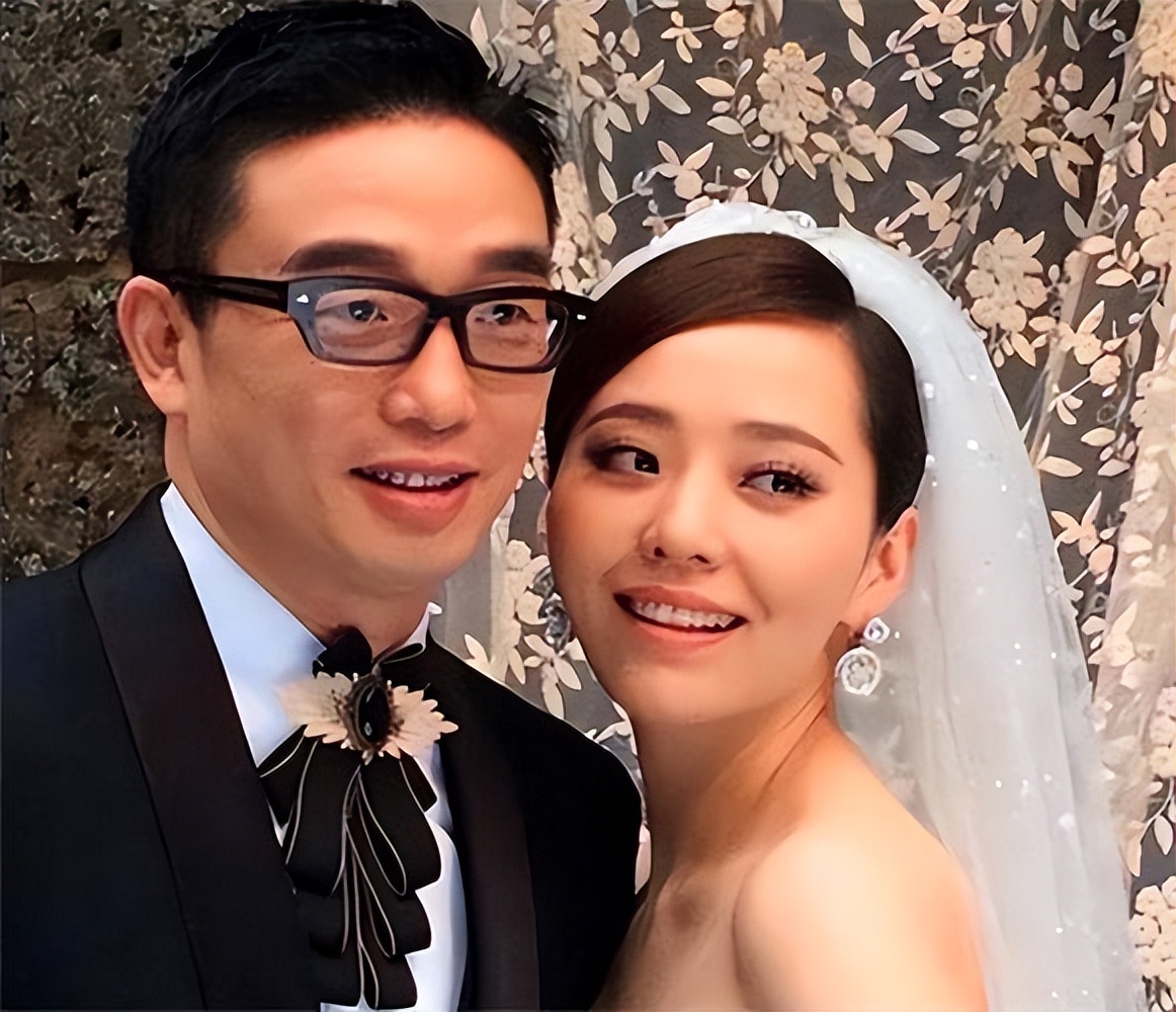 张靓颖和冯轲什么时候离婚,张靓颖与冯轲离婚后的差距