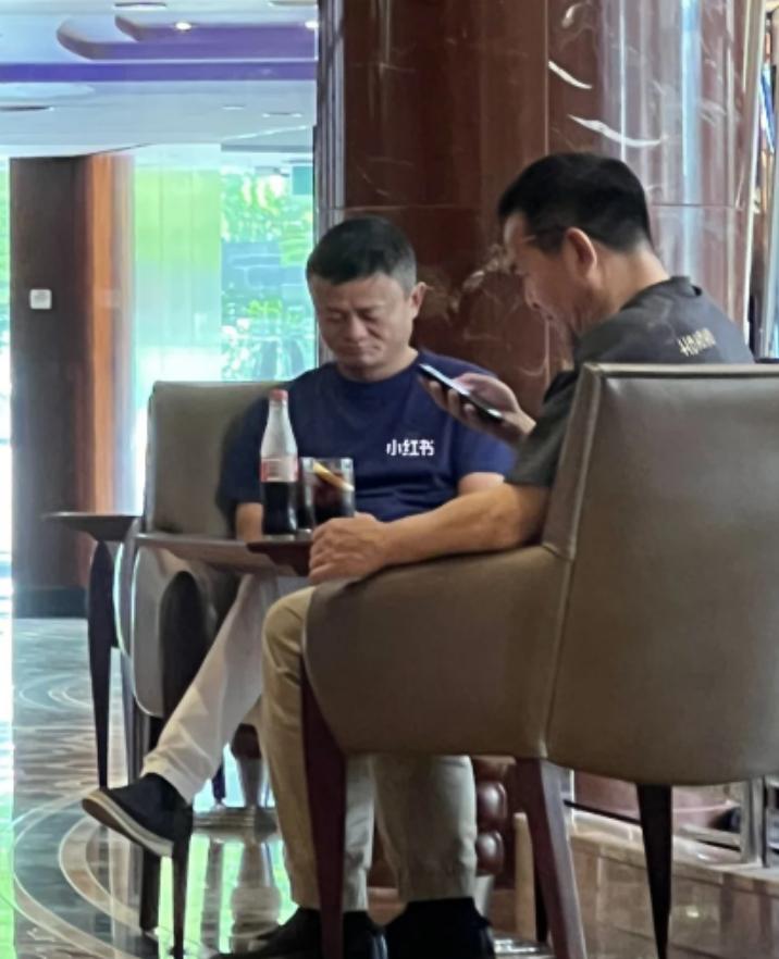 马云在海外被采访,马云澳洲45年后合影