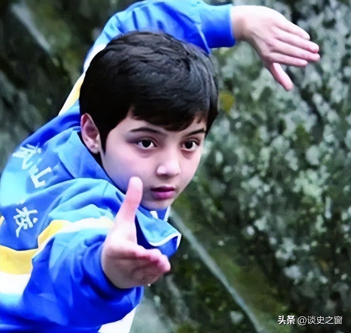 童星阿尔法为什么秃了,童星阿尔法秃头对比