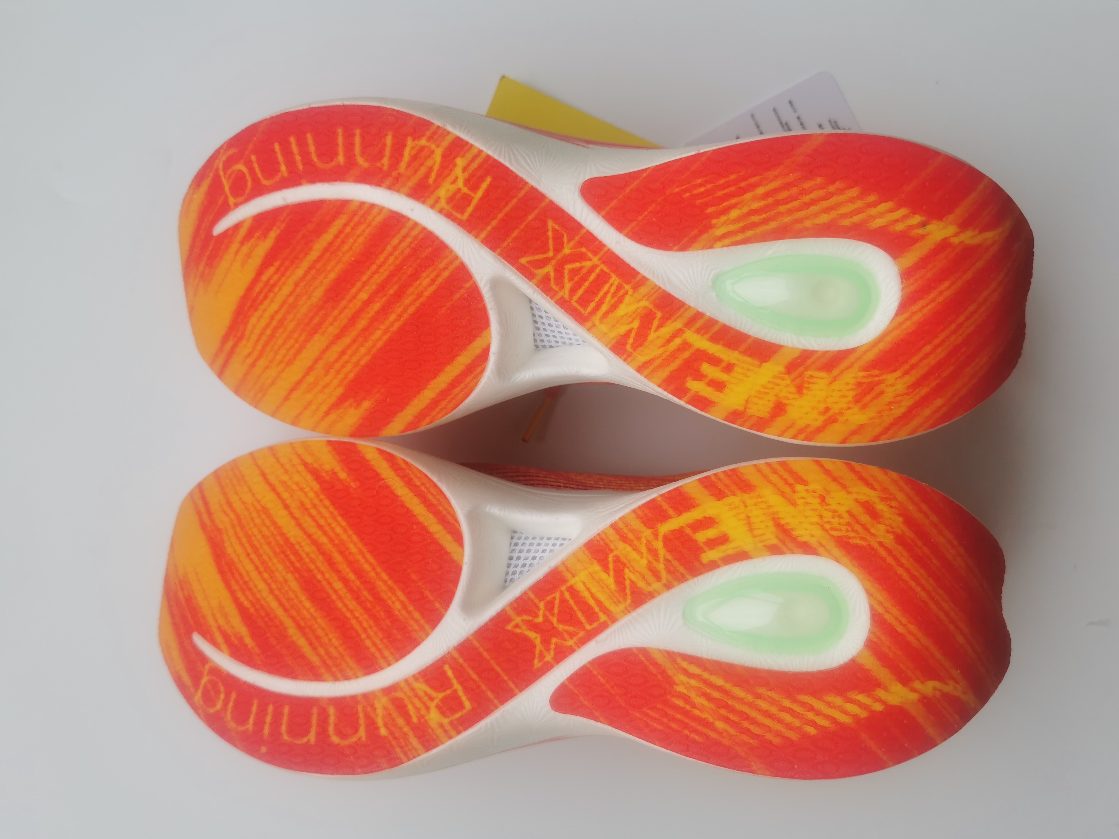 有点小惊喜--Onemix玩觅翼爽跑鞋100公里体验