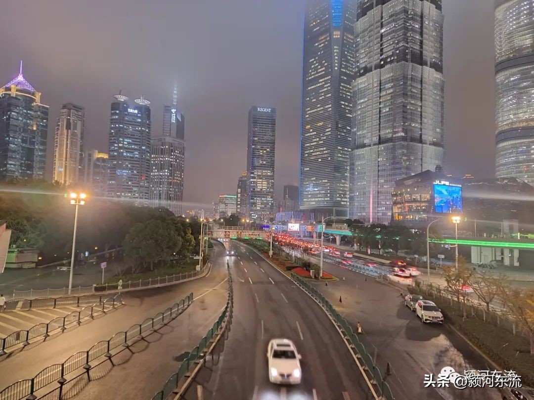 陆家嘴国际金融中心入驻商场,陆家嘴中心和陆家嘴金融广场