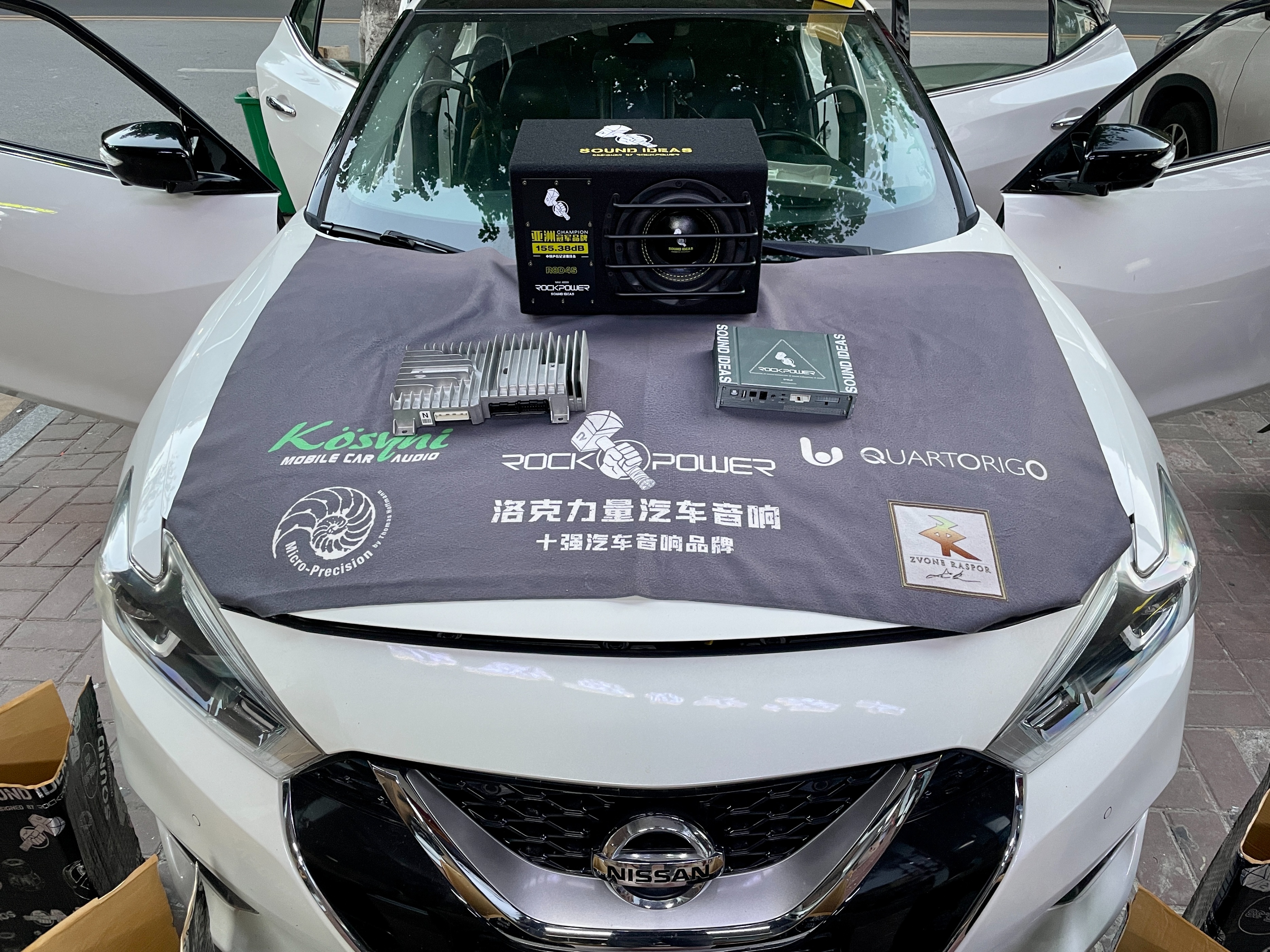 日产西玛是原车Bose升级洛克力量10.8DSP功放-云浮云星汽车音响