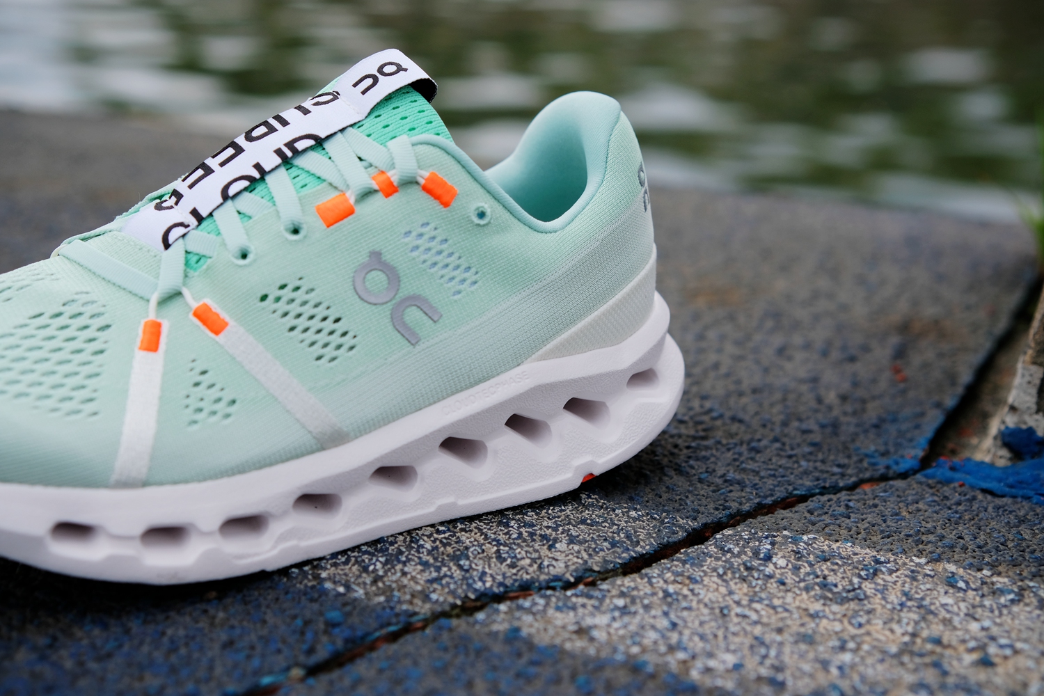 昂跑全新一代cloudsurfer跑鞋,昂跑cloudaway跑鞋评测