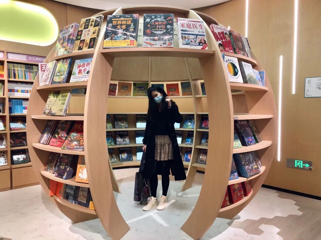 上海龙光蓝鲸世界开业时间,龙光蓝鲸世界临港