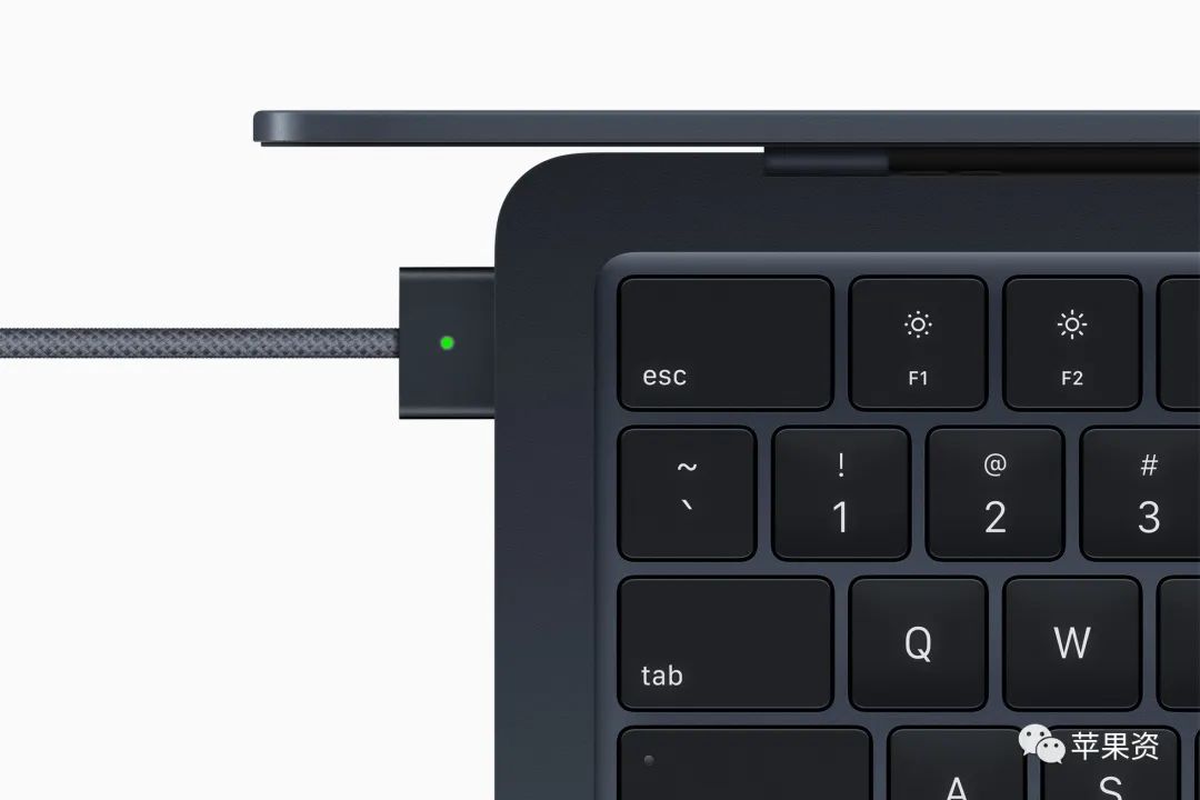 最新macbookair自带固态硬盘吗,macbookair新版m2芯片