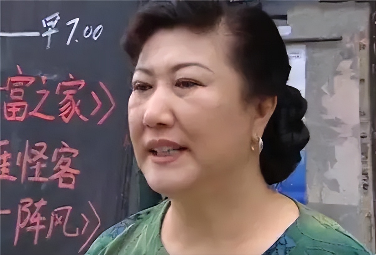 民工黄渤完整版苏九月,王家慧被雪村媳妇救了