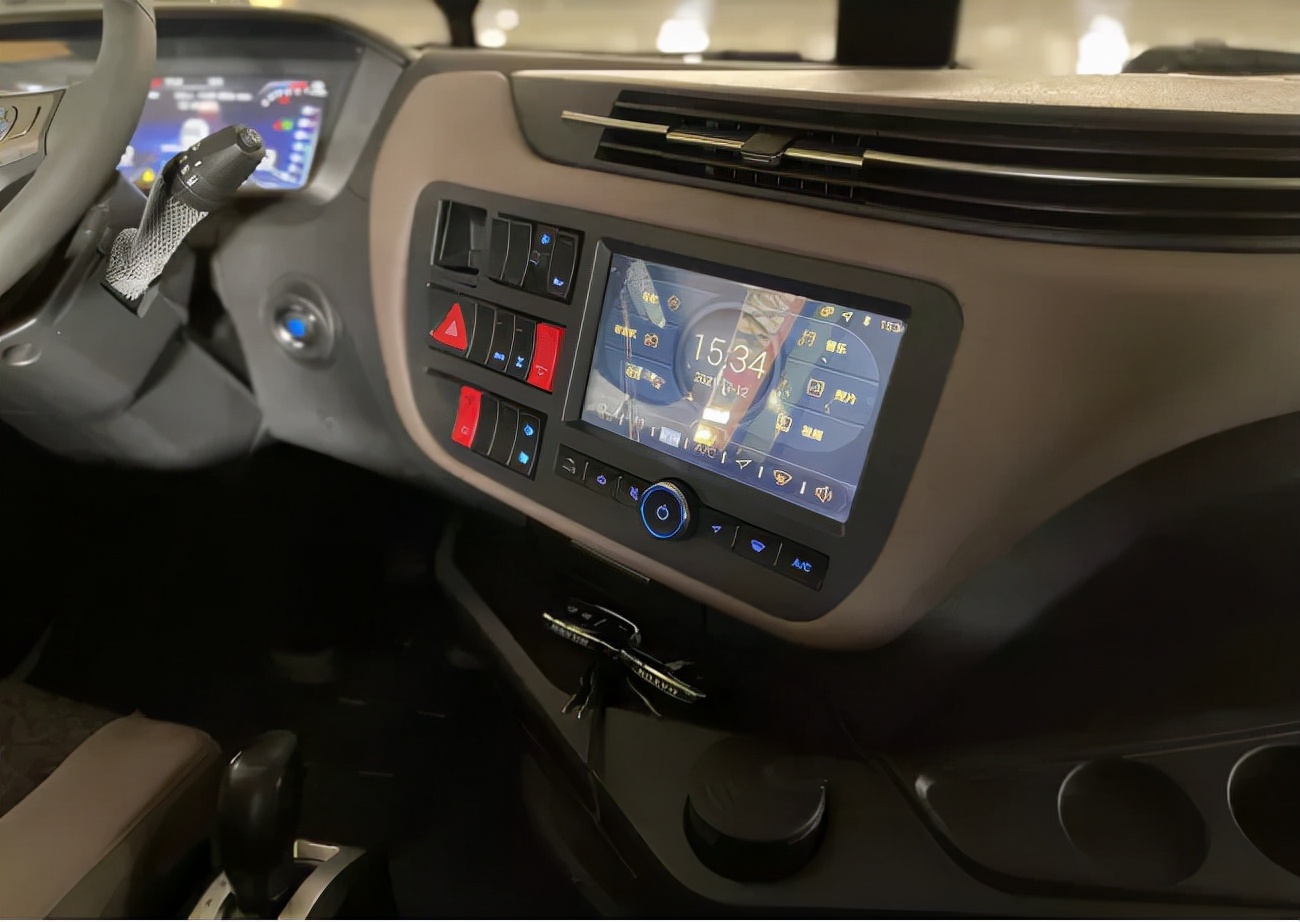 大运重卡v9自动挡操作方法,大运v9重卡新款内饰