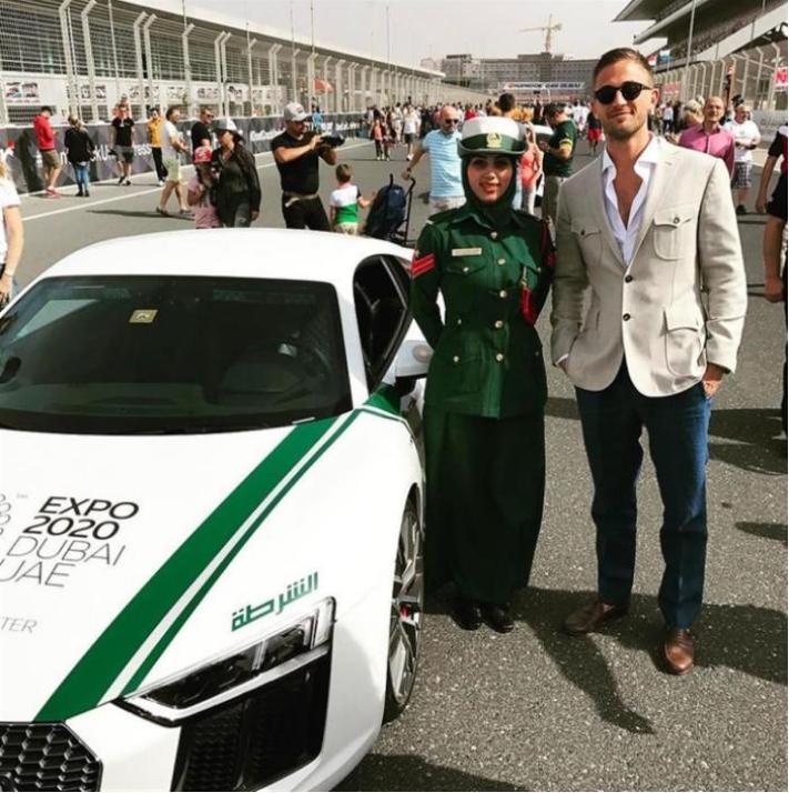 为了更好维护治安，用法拉利改装警车，这方面迪拜做得让人羡慕