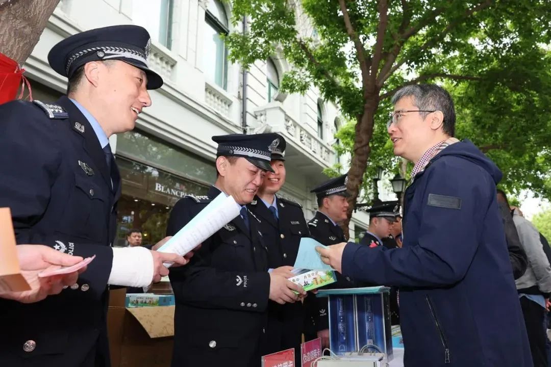 冰城公安“十个一”宣传助力主题教育走深走实