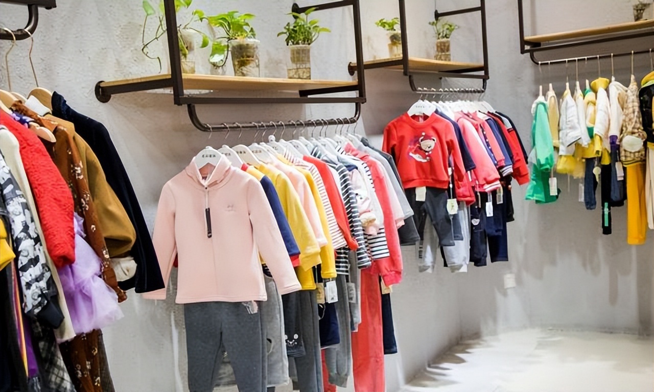 实体店300元的衣服为何电商卖几十,电商衣服为何比实体店便宜太多