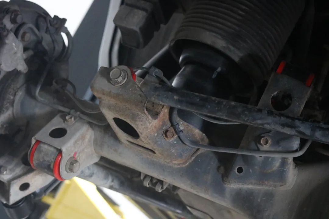 03年老款丰田霸道图片,经典极品老车丰田霸道