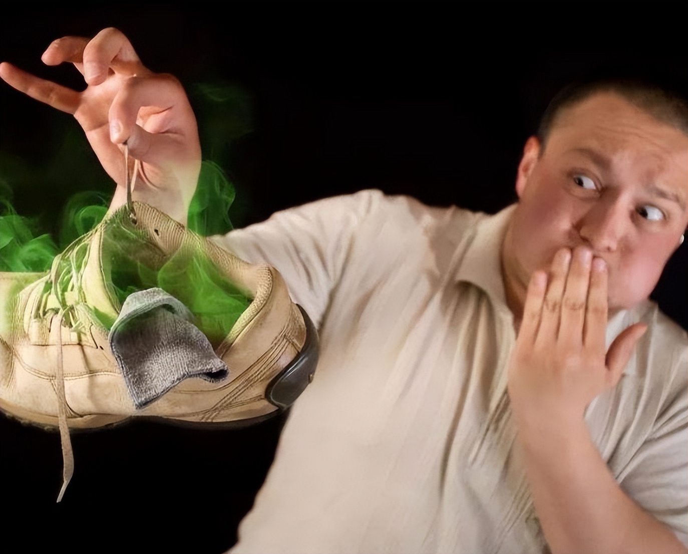 日本人吃饭脱鞋脚臭怎么办,日本人进门脱鞋脚臭么