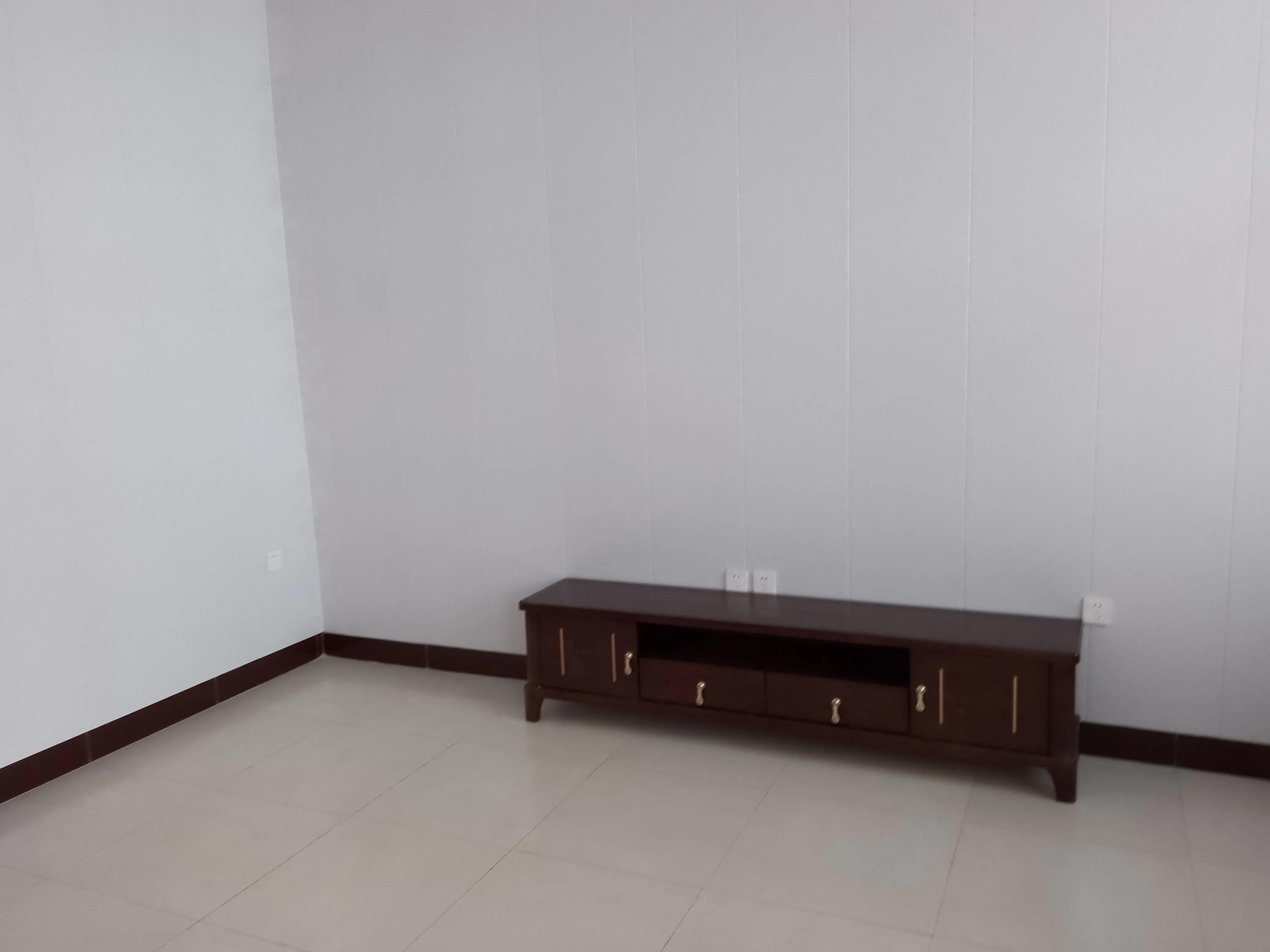 刚刚给家里添了点家具的说说,我家添置了空调电脑沙发和家具