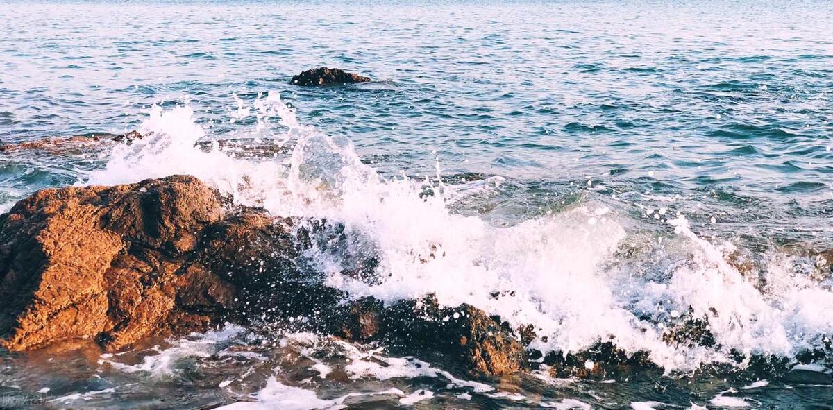 喜欢一个人没有必要把他留在身边,就算再喜欢一个人也不要对他太好