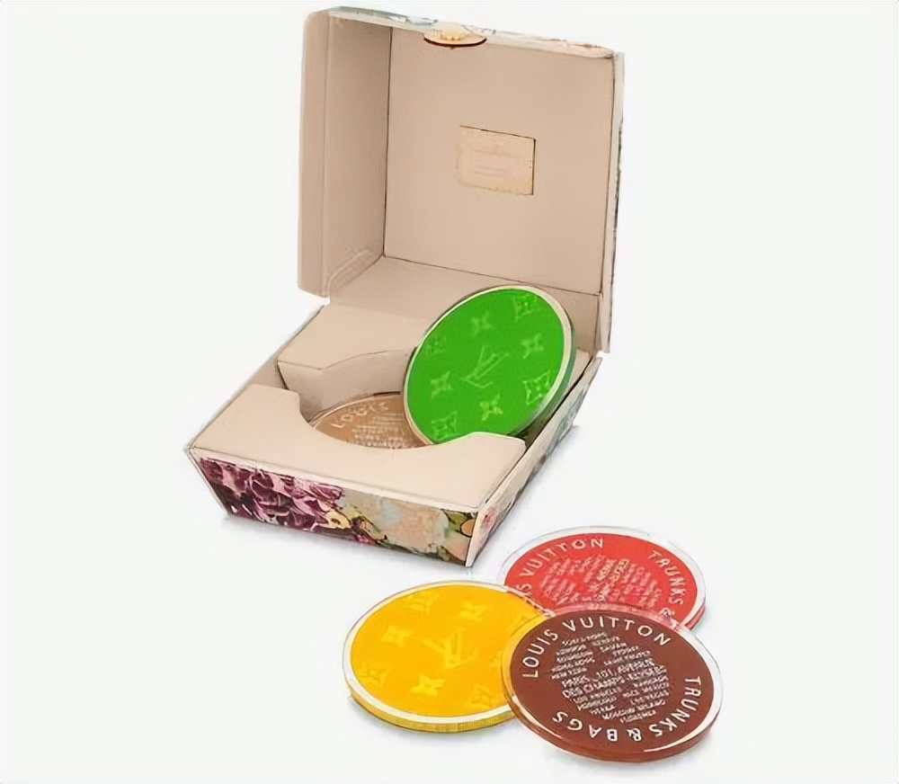 一万八的乒乓球拍，奢侈品的「装逼哲学」