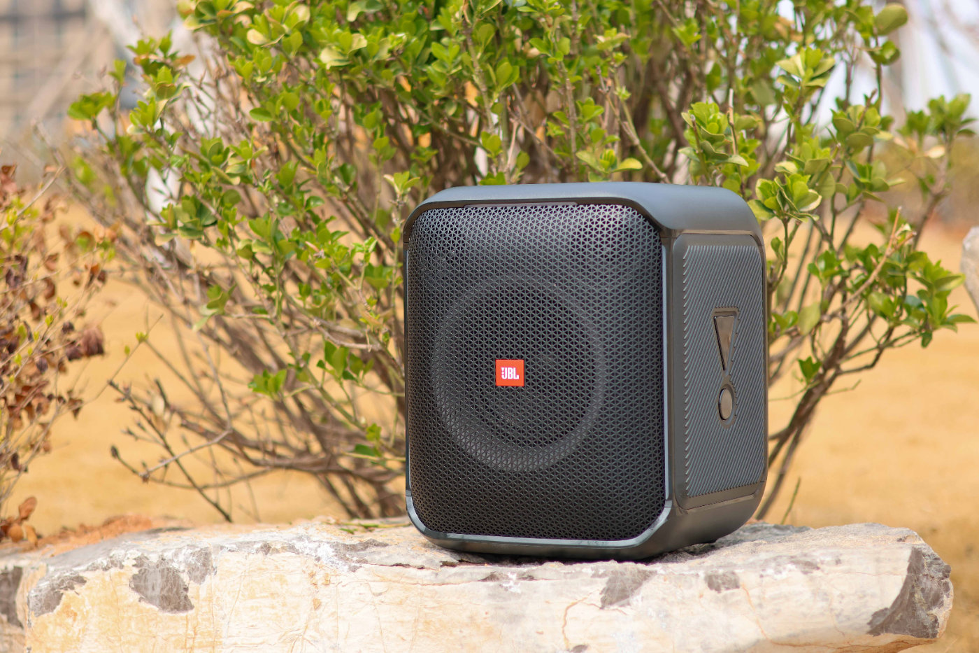 jbl欢唱版音箱评测,无线蓝牙双话筒音箱