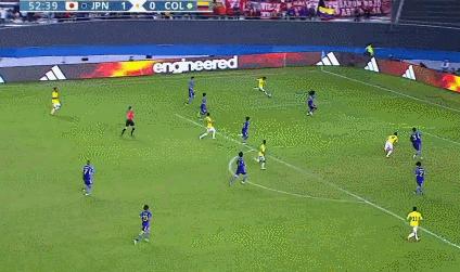 中国和巴西足球对战8比0回放,3分钟连丢2球亚洲冠军轰然倒下