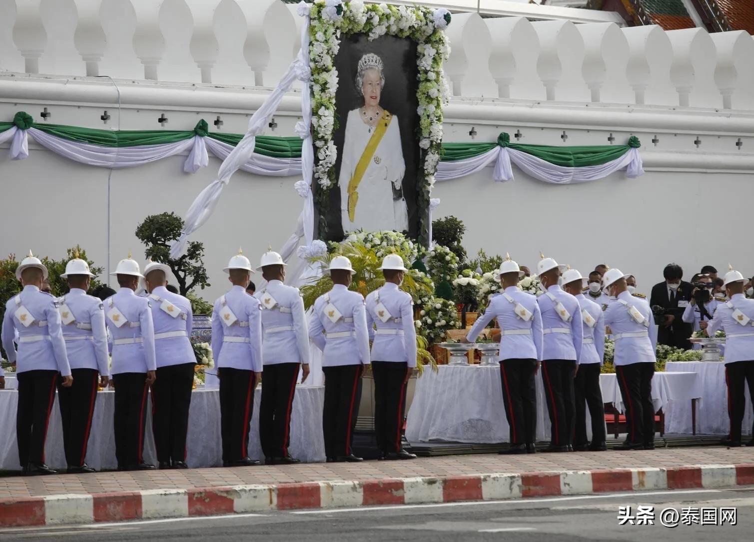 泰国悼念国王,泰国国王去世民众有什么悼念仪式