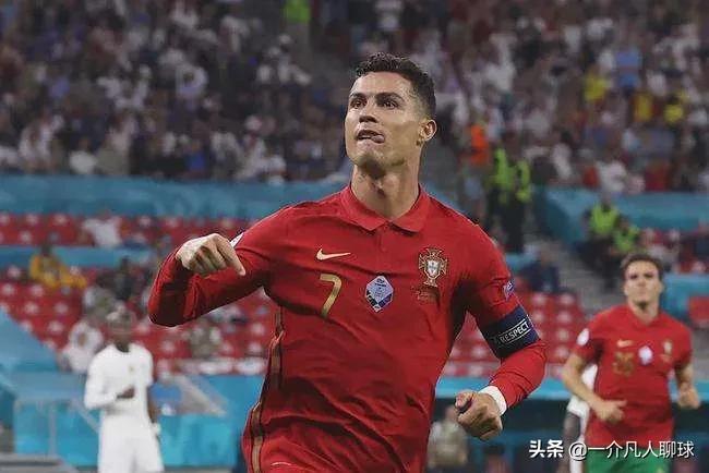 c罗职业生涯807球全纪录,c罗807球成就史上第一