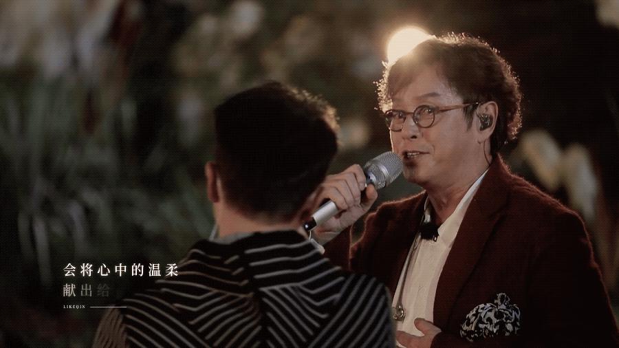 张国荣80年代天王巨星现场,80年代香港的天王巨星和天后