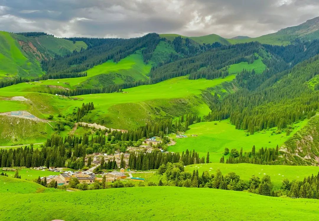 这条惊艳奇绝的公路,行走在天山脊梁上的最美景观公路