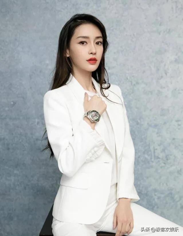 衣架子西装写真,男明星穿西装谁最好看