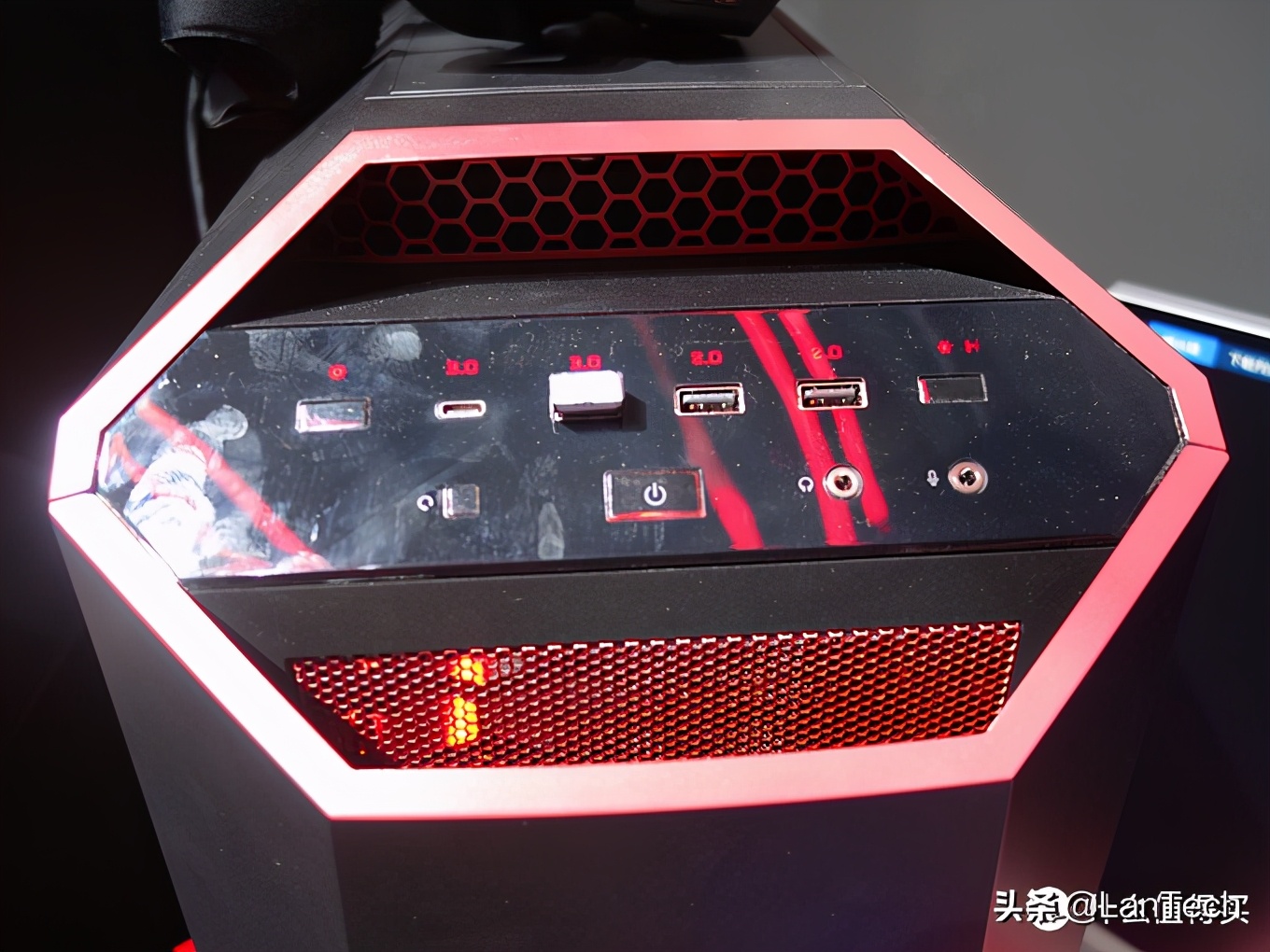 暴走两万步！海量图片带你游览2017年AWE家电展