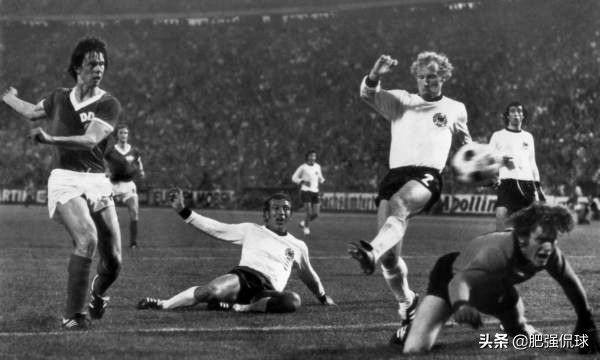 卡纳瓦罗最强中卫,卡纳瓦罗中卫巅峰时期