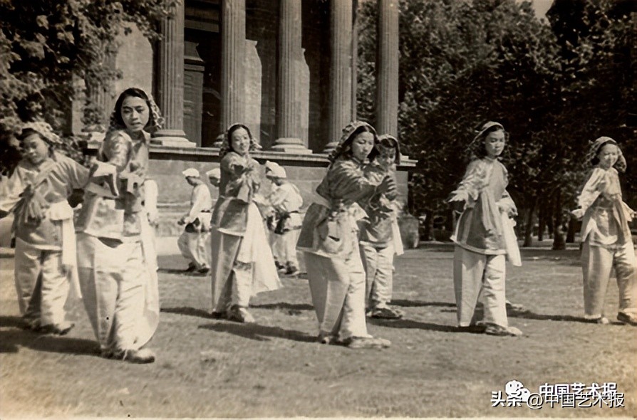 杩欎釜灞曡涓轰粈涔堜細闇囨捈浜哄績,杩欎釜灞曡鎵撶牬鑹烘湳鍜岀敓娲荤殑鐣岄檺