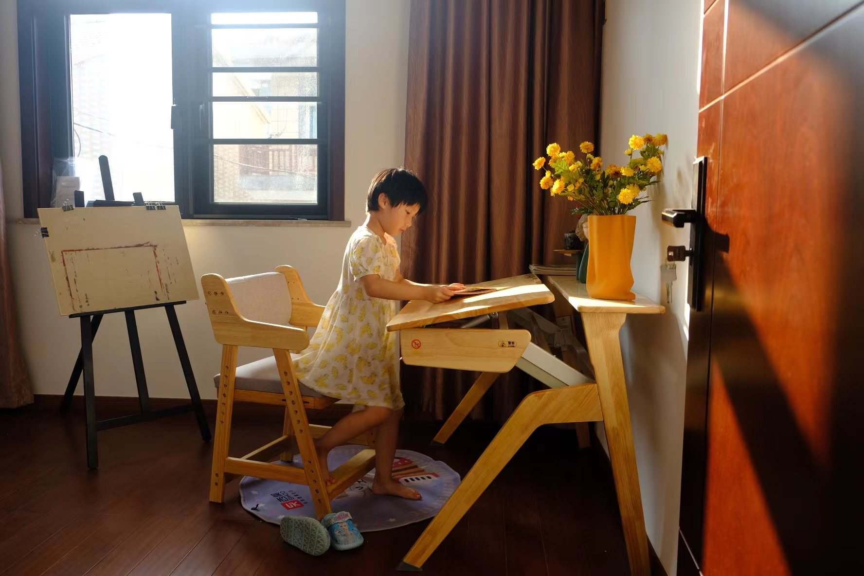 怎么选购学习桌椅,如何挑选学习桌椅品牌