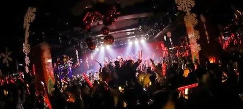 夜店狂欢很有意思吗,为什么大家想去成都