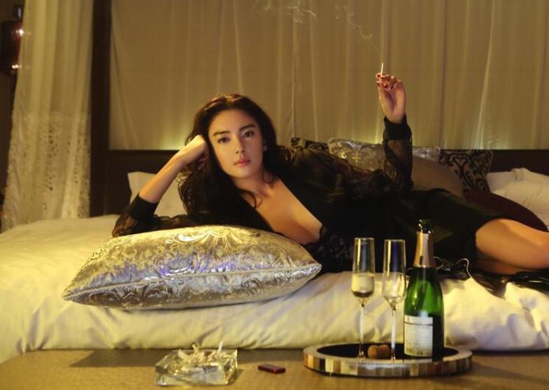 珠圆玉润的女星不比瘦美人香吗,瘦出排骨胸的5大女星