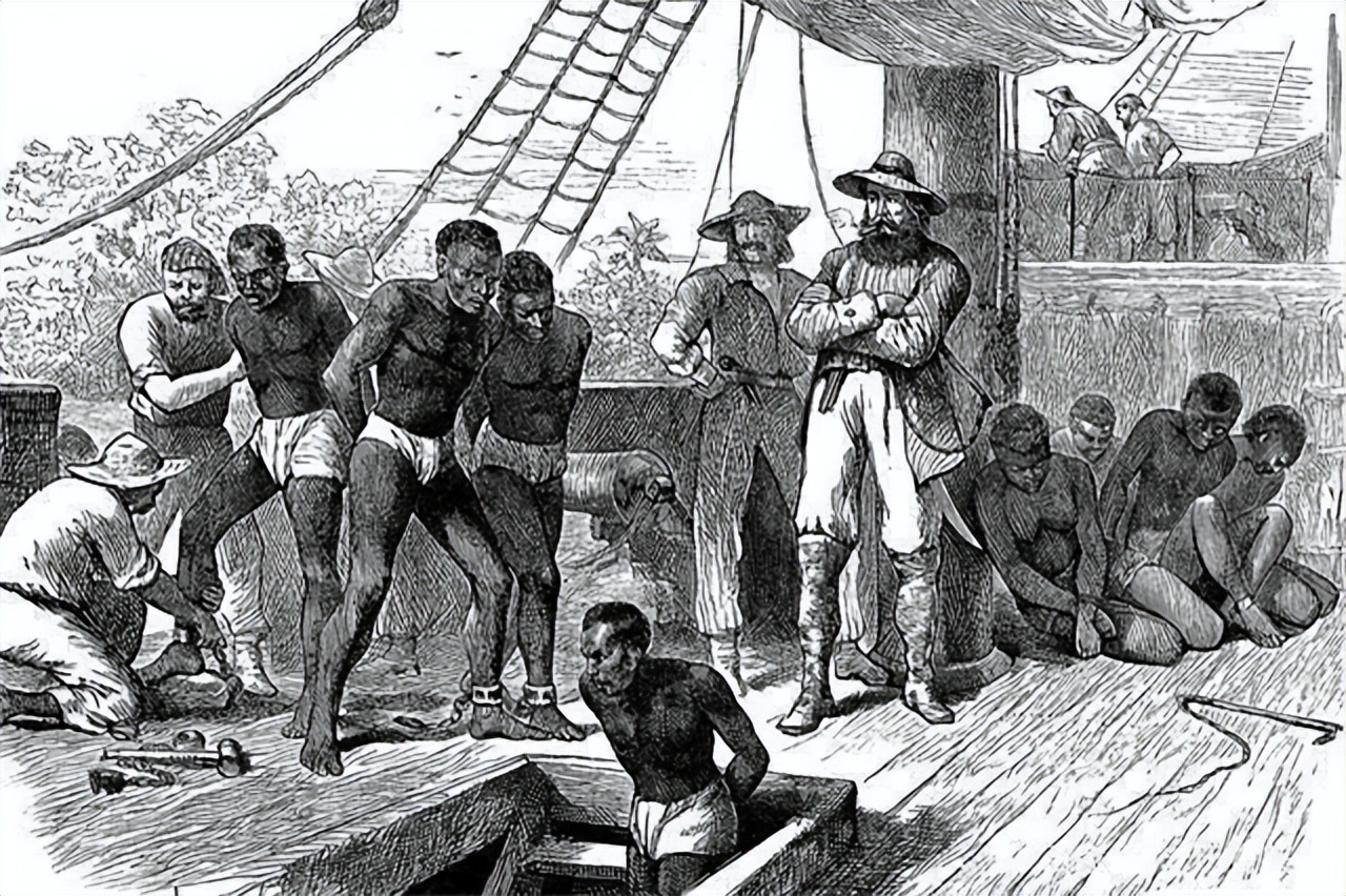 榛戝ゴ鐨勬偛鎯ㄧ敓娲昏嫳鏂囩増,榛戝ゴ鍦ㄨ埞涓婇伃閬囩殑鐢靛奖