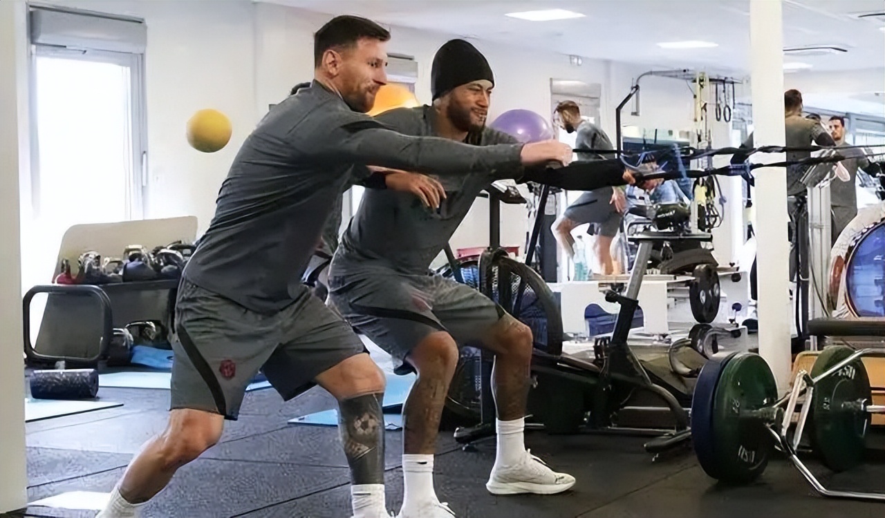 巴西足球巨星内马尔,巴西内马尔球技教学