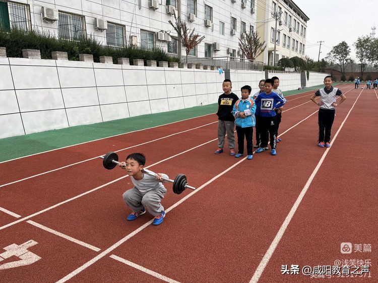 小学足球社团活动掠影,足球社团活动内容