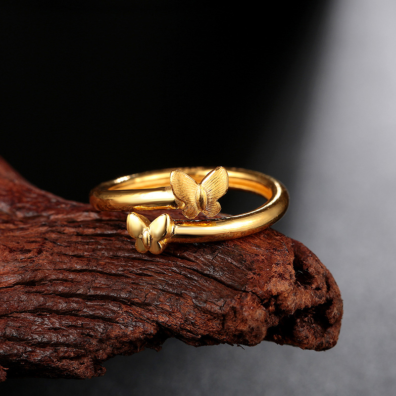 三金一般买钻戒还是买金戒指,三金的戒指是黄金还是钻石