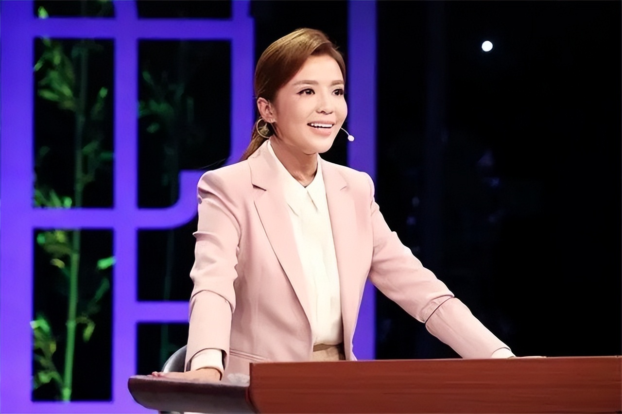 央视主持人嫁给三婚的人,两位央视名嘴夫妻隐婚多年