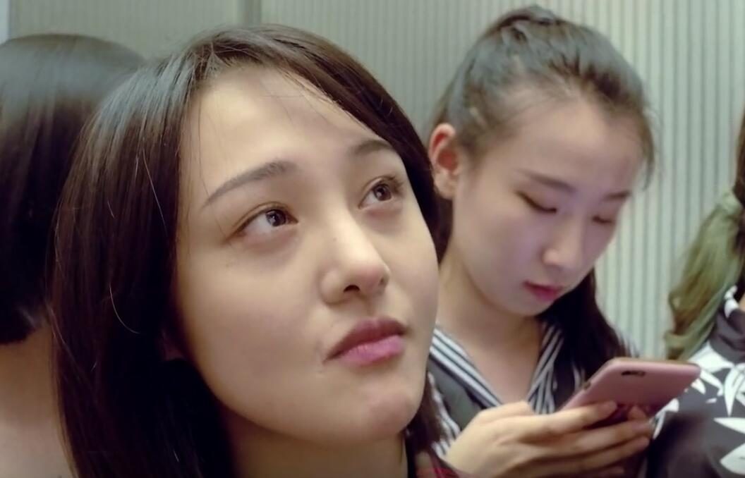 辱骂粉丝、无效宣发、卷款跑路，“家庭作坊”坑惨了这4位明星