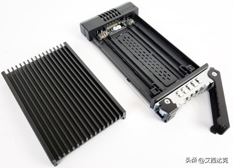 移动硬盘盒评测sata,icydock光驱位热插拔硬盘盒