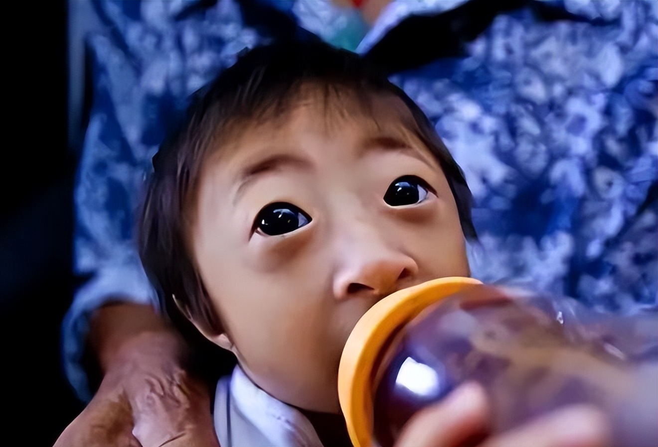 湖南生下小猴子卖给马戏团,湖南一产妇生下“小猴子”