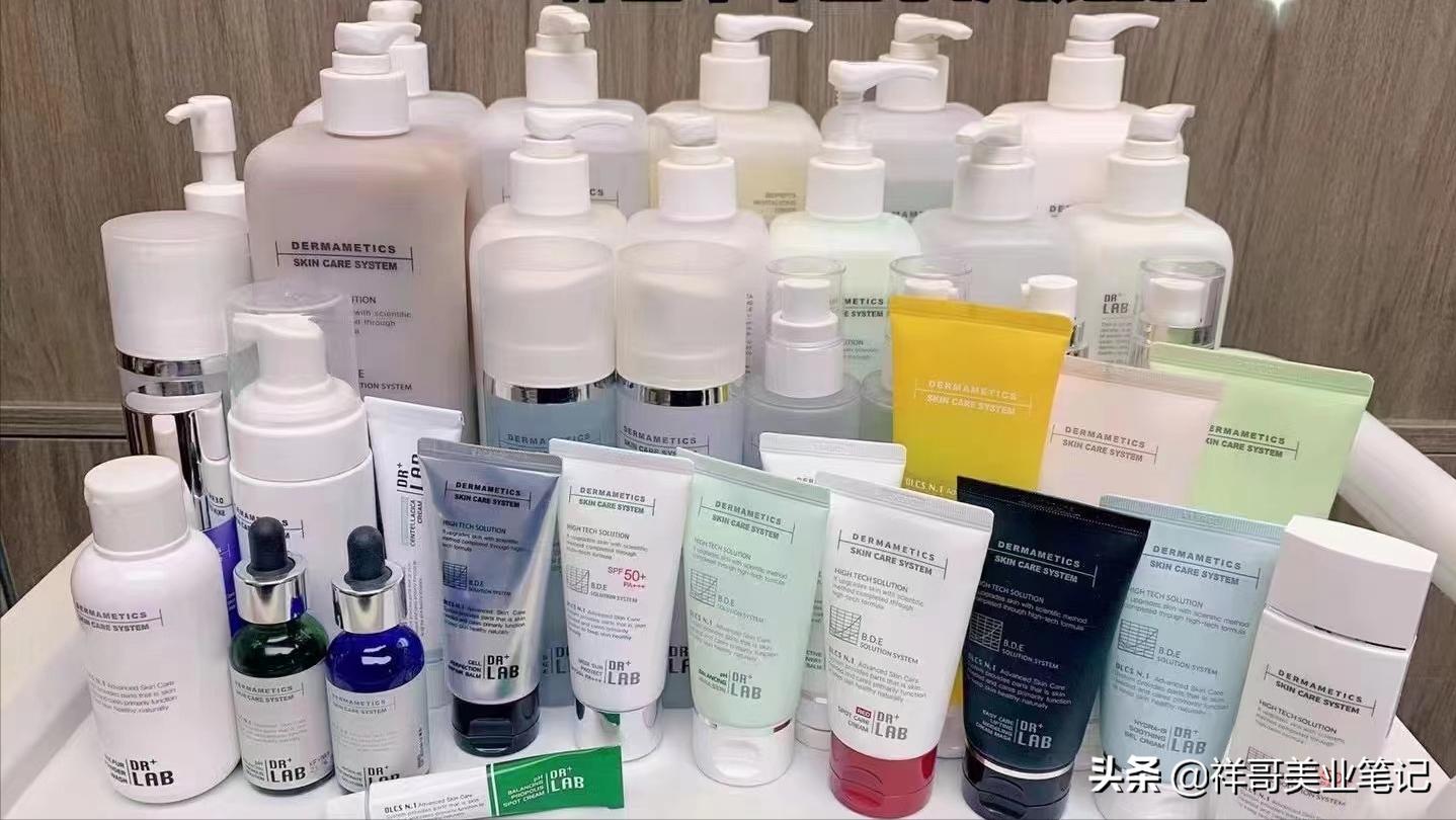 飞机上化妆品怎么携带,飞机上随身携带化妆品的规格要求