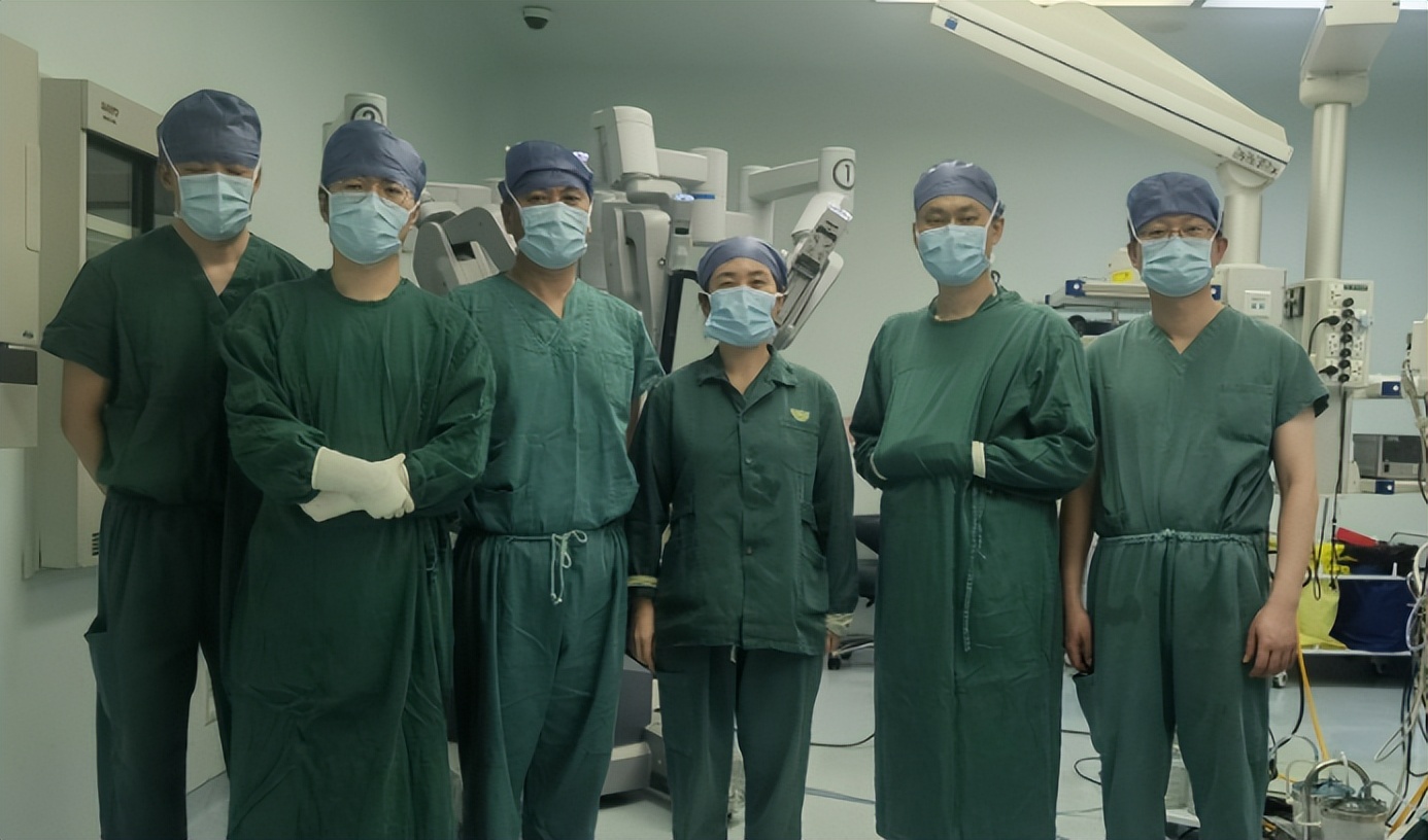 【协和医疗】高难度！泌尿外科朱绍兴教授团队高超“组合拳”完成肾肿瘤保肾手术